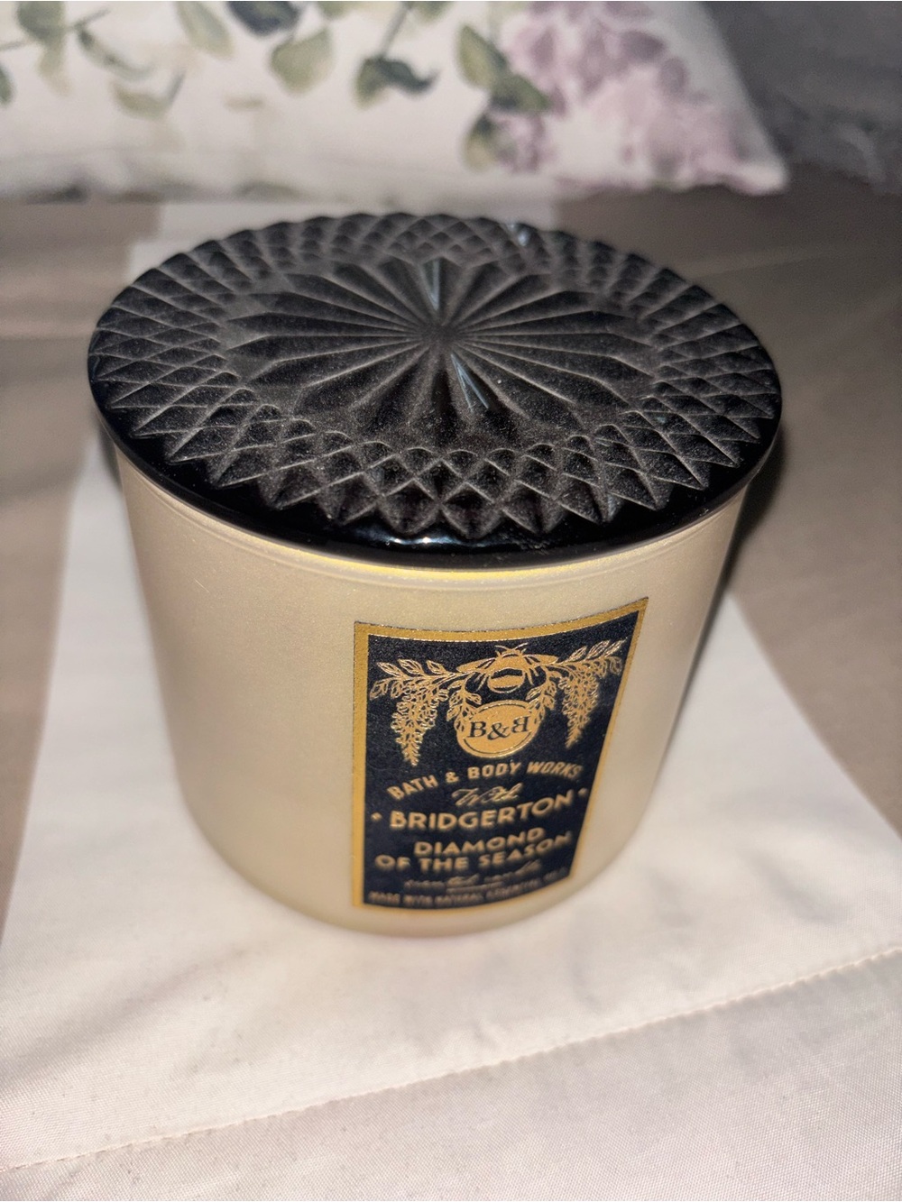Bath & Body Works Gold and Black Bridgerton Candle